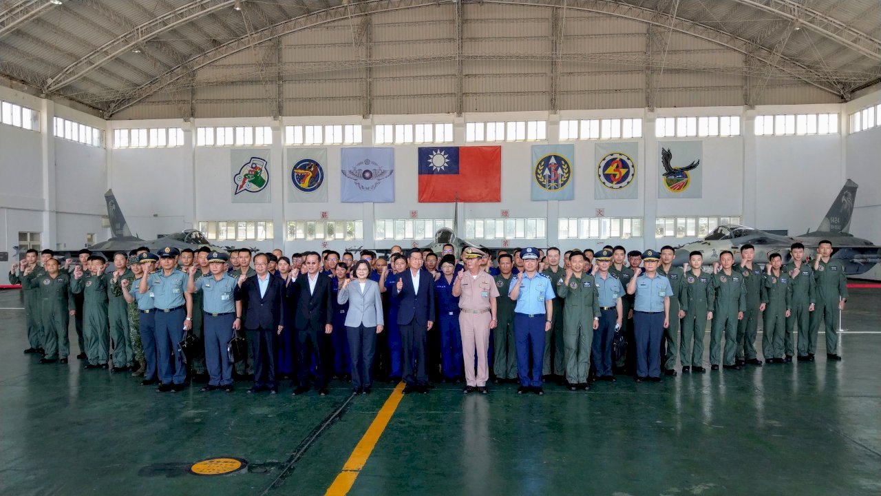 Tsai Ing-wen: «No podemos dejar que nadie entre en nuestro espacio aéreo»