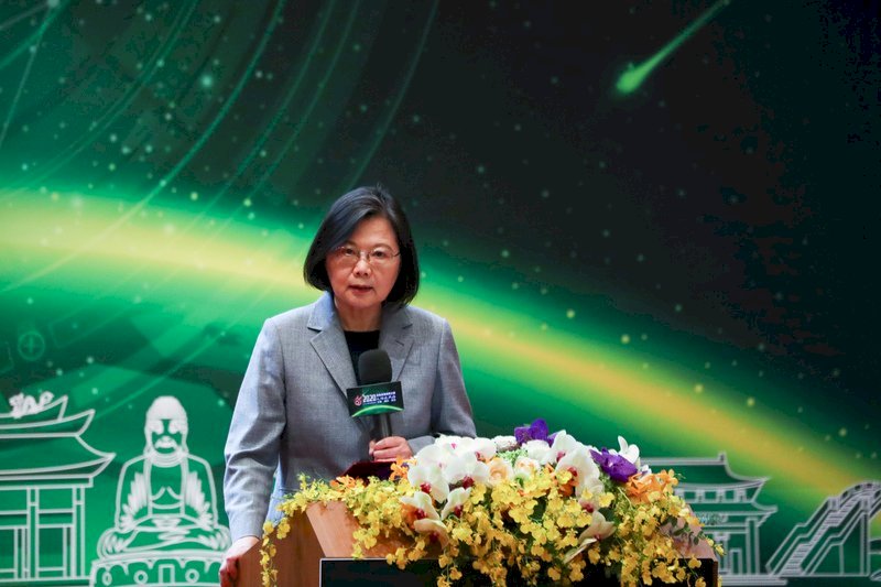 La Presidenta Tsai Ing-wen destaca buen rendimiento de economía nacional