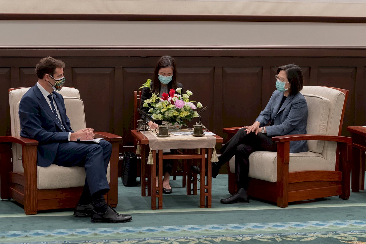 Tsai Ing-wen apoya a Australia en su contencioso con China continental