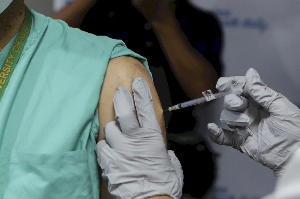 Taiwán podría empezar a vacunar contra la COVID en marzo