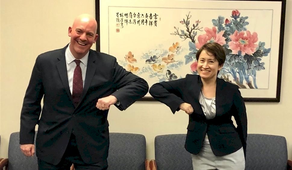 Representante de Taiwán en EE. UU. se reune con el secretario de estado adjunto Clark Cooper