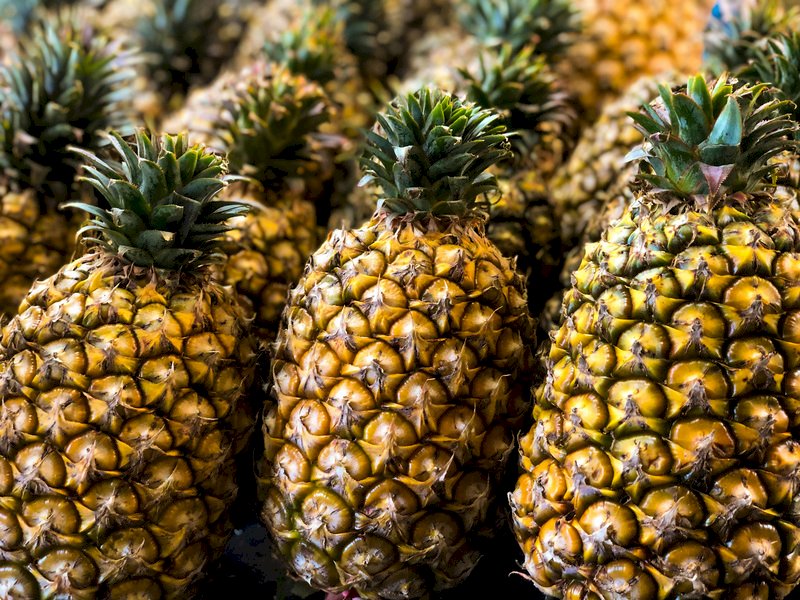 La banca pública compra piña de Taiwán para defender la agricultura nacional