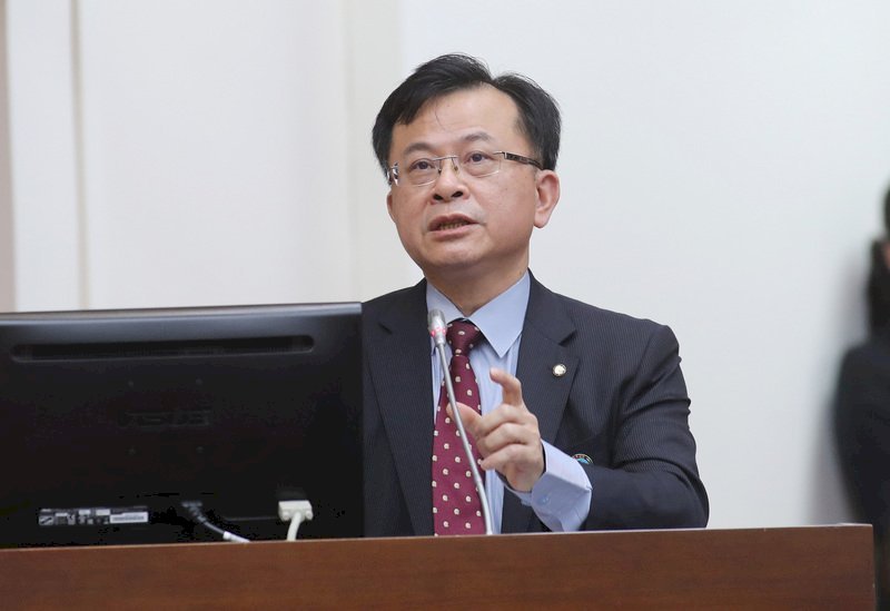 Yuan Legislativo revisa ley sobre regulación del internet