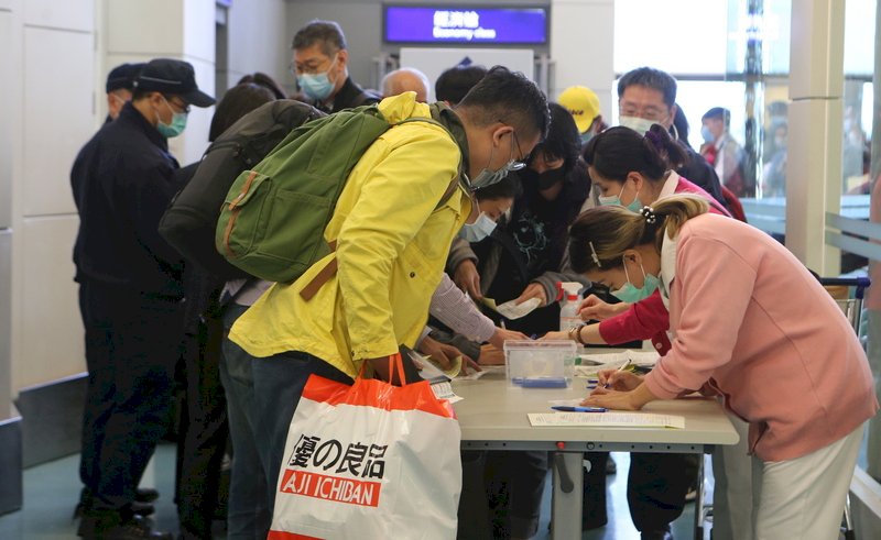 Más de 7200 trabajadores extranjeros afectados por la suspensión de ingreso temporal