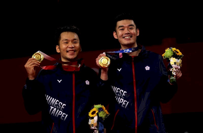 Primera medalla de oro en la historia de Taiwán en dobles masculinos de bádminton