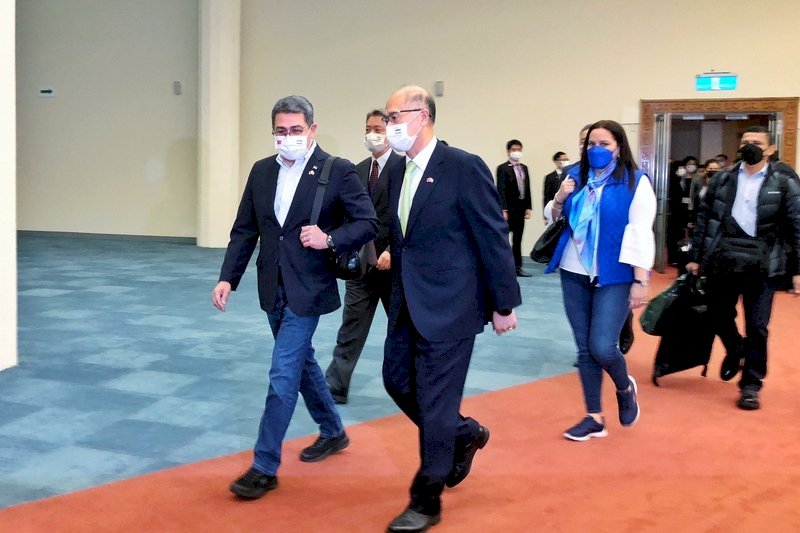 Concluye visita oficial del presidente de Honduras Juan Orlando Hernández