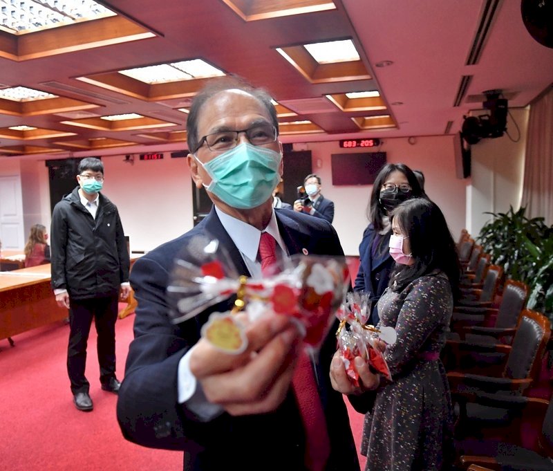 You Si-kun pone tres condiciones para importar alimentos de Fukushima