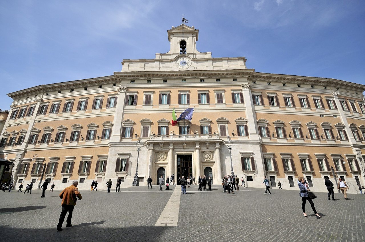 El parlamento italiano pide al ejecutivo coordinación con la OTAN con respecto al estrecho de Taiwán