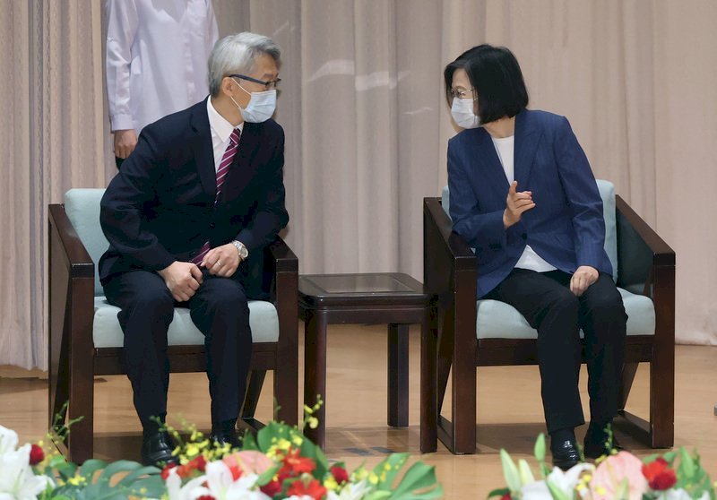 Tsai Ing-wen: “La Academia Sínica hizo que el mundo vea la verdadera potencia de las investigaciones de Taiwán”