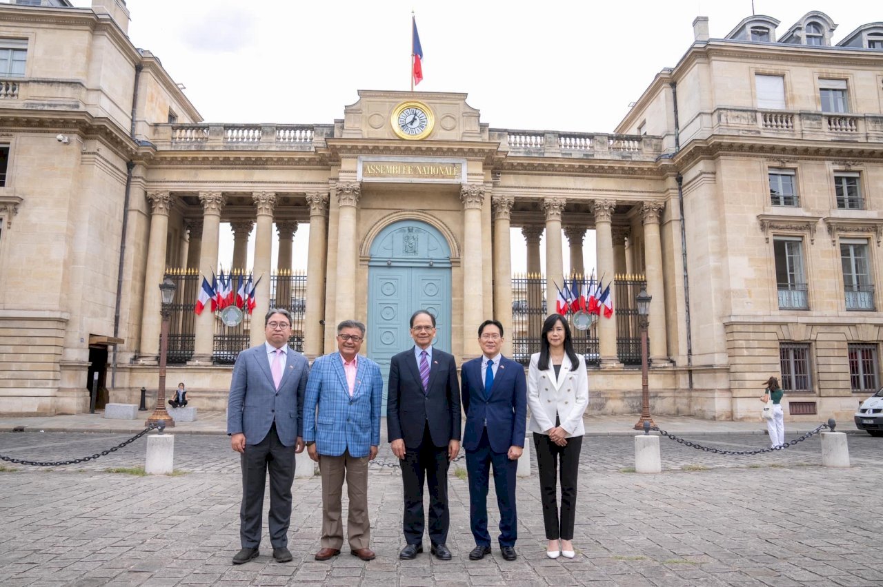 Presidente del Yuan Legislativo You Si-kun y comitiva visitan hoy el senado francés