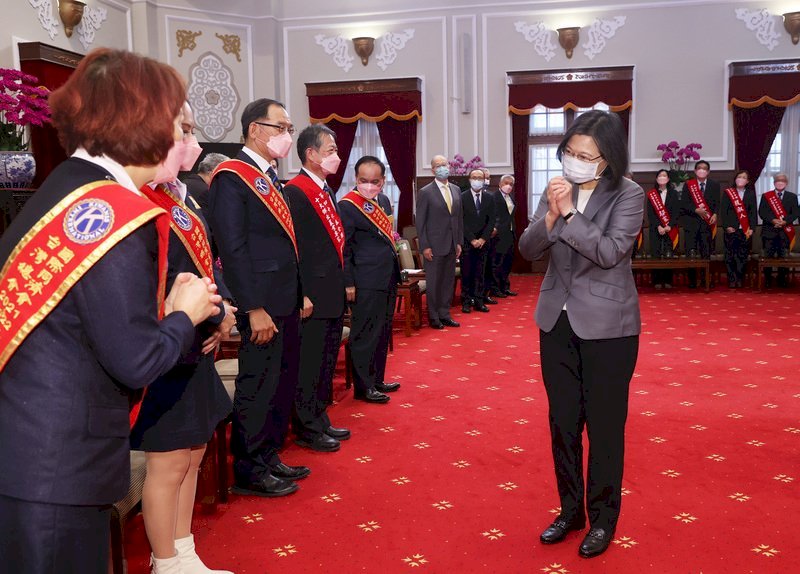 Presidenta Tsai Ing-wen destaca esfuerzos para crear una agricultura inteligente y sostenible