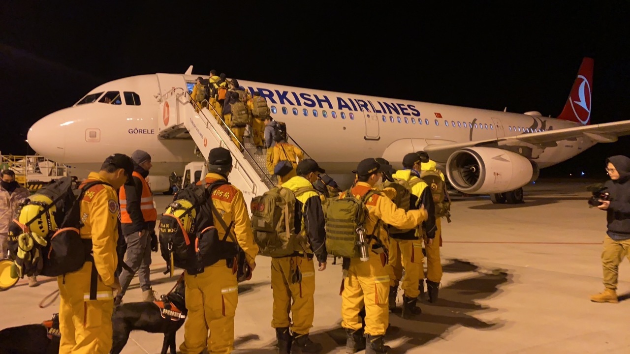 Regresan rescatistas taiwaneses de Turquía