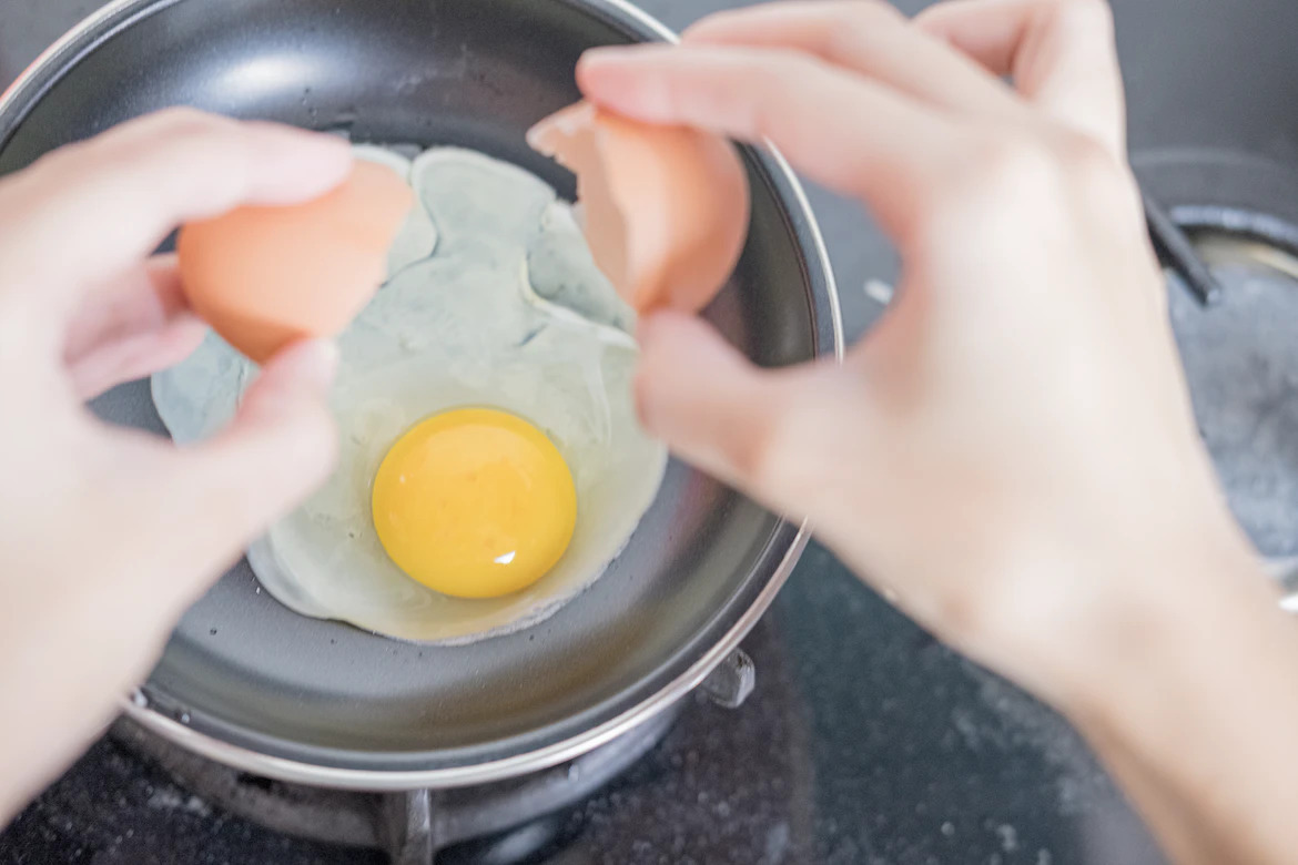 El Gobierno calcula que la crisis de los huevos remitirá a primeros de marzo