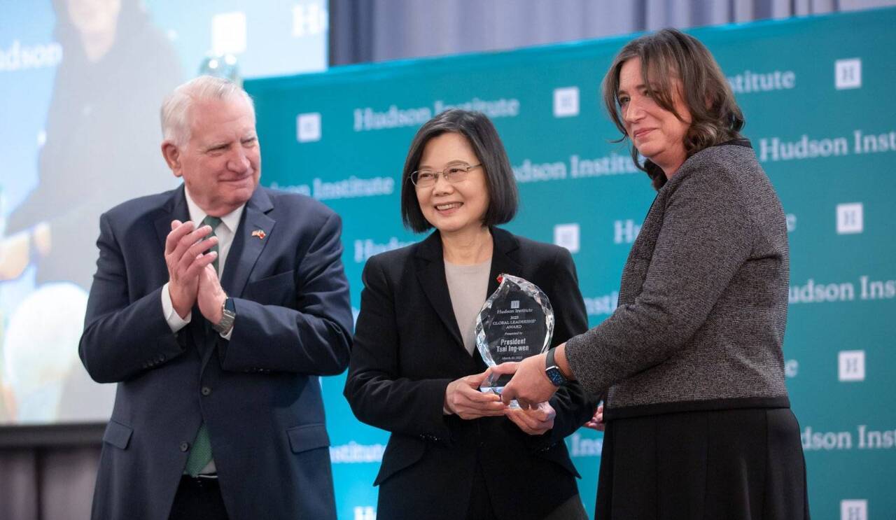 Tsai Ing-wen recibe el premio al Liderazgo Global que entrega el Instituto Hudson