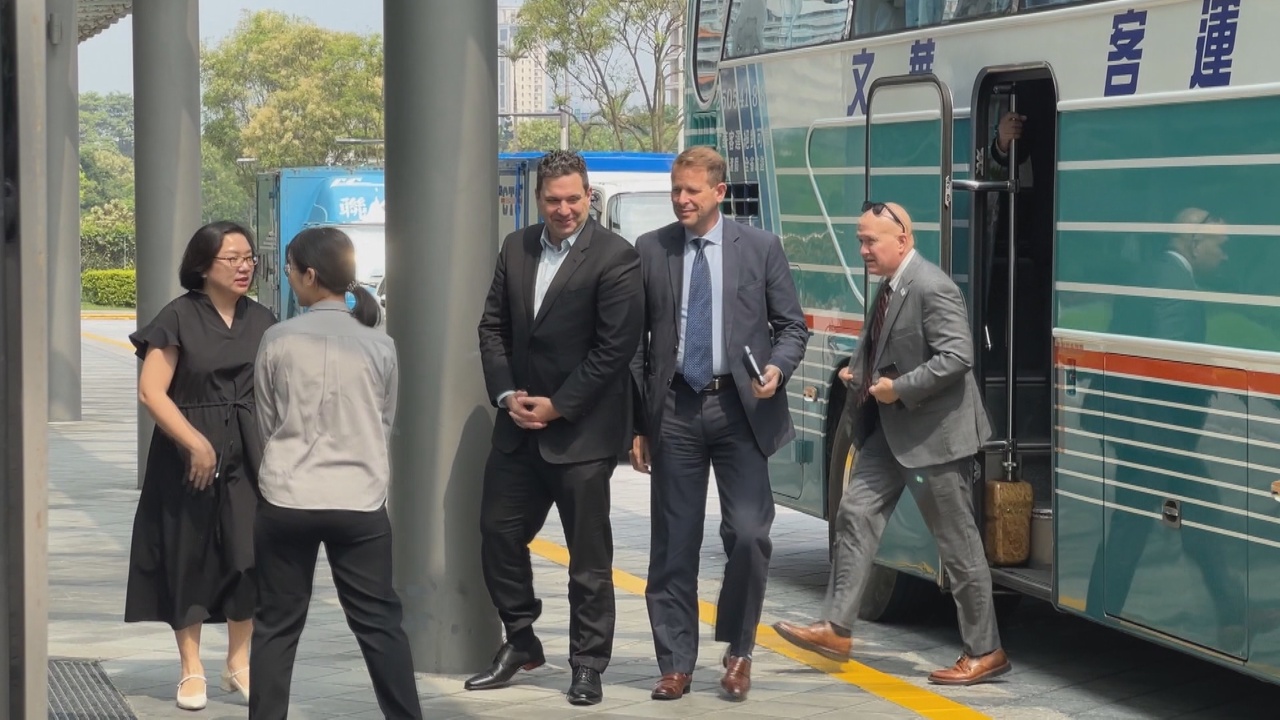 Contratistas de defensa estadounidenses visitan empresas taiwanesas de IA