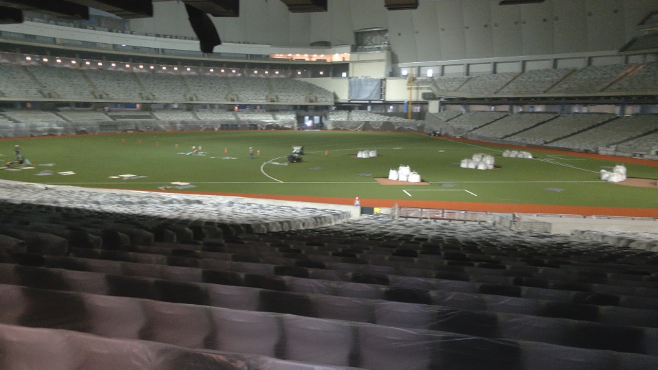 Se prueba el césped del Taipei Dome