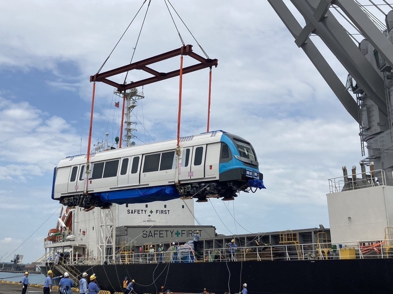 Llegan a Taiwán los vistosos trenes de la Línea Sanying del metro de Nueva Taipéi