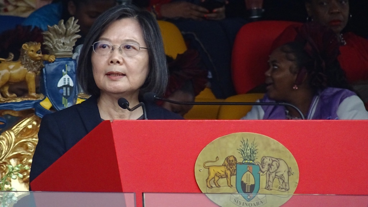 Tsai Ing-wen pronuncia un discurso durante las celebraciones principales de los aniversarios de Eswatini