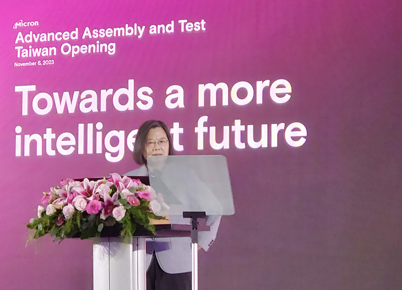 Tsai Ing-wen inaugura la cuarta planta de Micron en Taichung