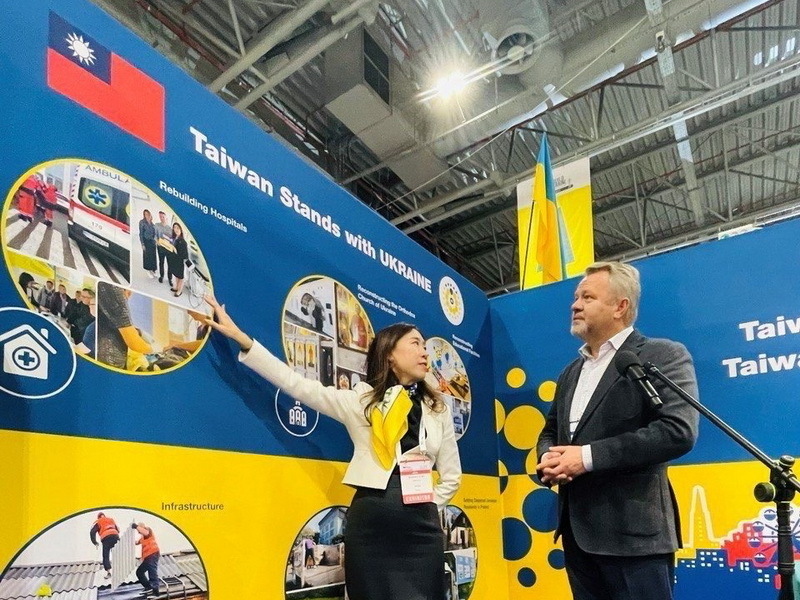 Taiwán fortalece cooperación con Ucrania con la firma de 6 memorandos de entendimiento