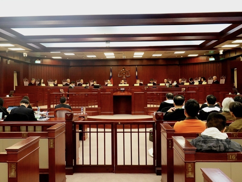 El Tribunal Constitucional debate la constitucionalidad del delito de insulto público tras la sentencia contra varios periodistas
