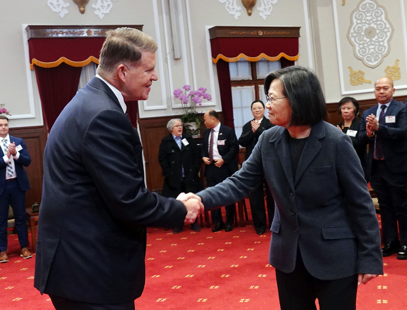 Tsai Ing-wen recibe a una delegación de empresas estadounidenses con intereses económicas en la isla