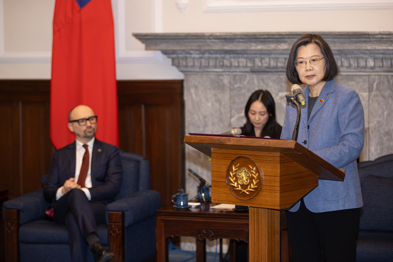 Tsai Ing-wen recibe a parlamentarios amigos de Taiwán procedentes de EEUU y Lituania