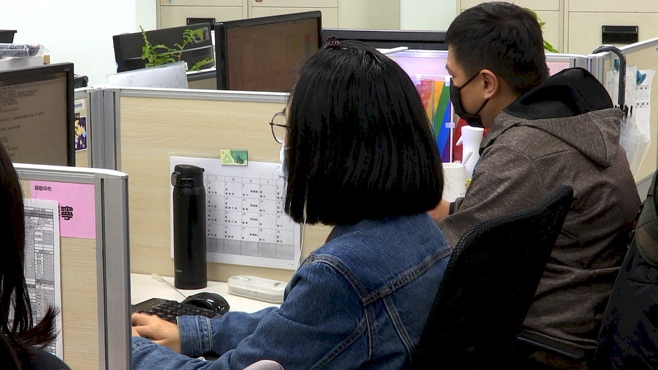 El 75 % de los trabajadores satisfechos con su trabajo pero no así con las posibilidades de promoción y los salarios
