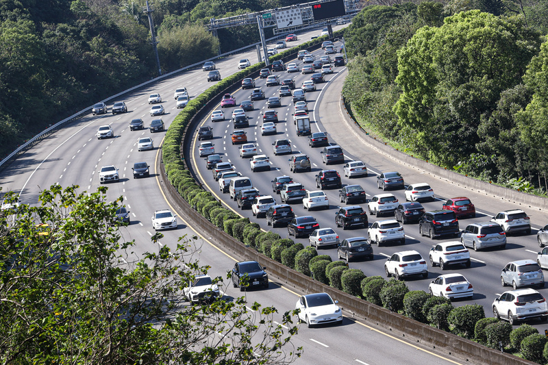 La Oficina de Carreteras estima que 11 tramos de carretera estarán congestionados