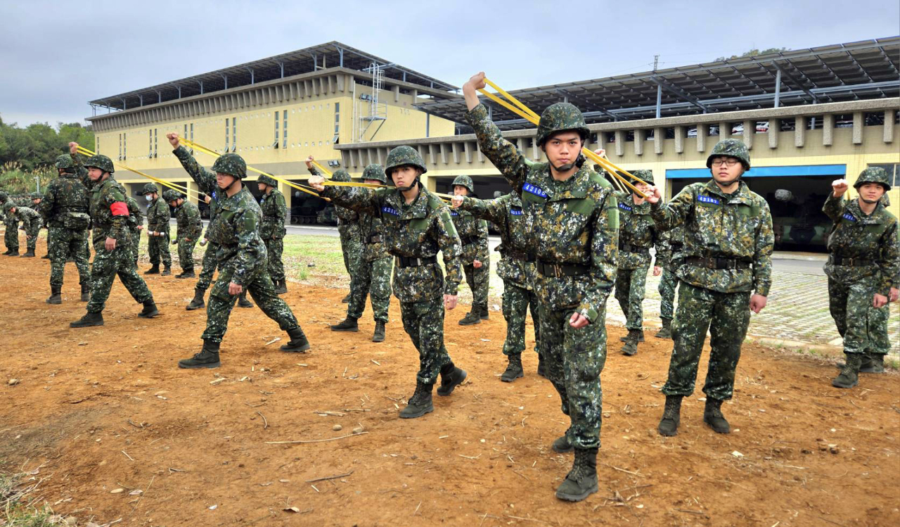 117 de los 655 primeros reclutas del servicio militar de un año continuarán como voluntarios