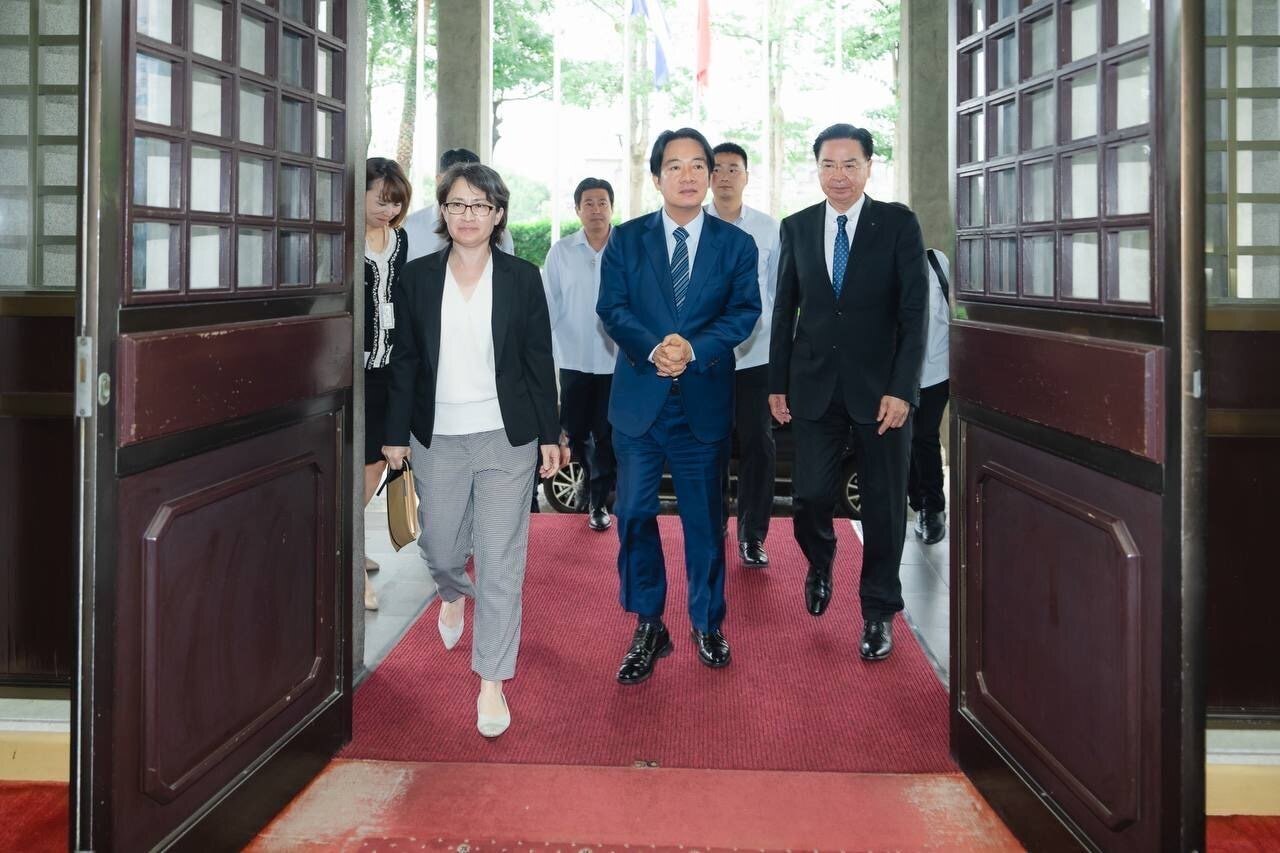 Lai Ching-te y Hsiao Bi-khim visitan Exteriores para hacerse cargo del presente y futuro diplomático de Taiwán