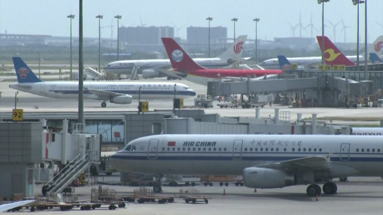 Pekín reactiva dos rutas aéreas en el sur de China generando sospechas en el PDP