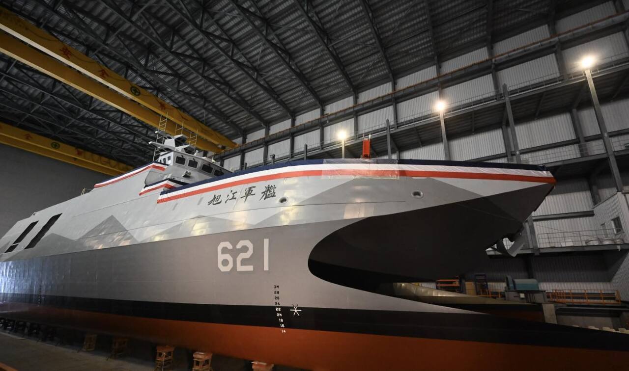 Nuevos buques de la clase Tuojiang se unirán a la Armada a principios de mayo