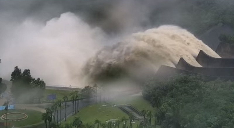 Las lluvias traídas por Gaemi desbordan los embalses taiwaneses y garantizan el suministro de agua hasta final de año