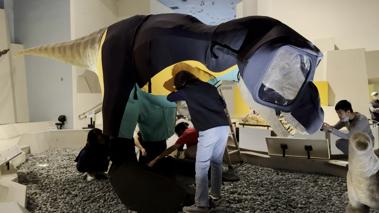 Museo de ciencias de Taichung cambia de “traje” a sus dinosaurios