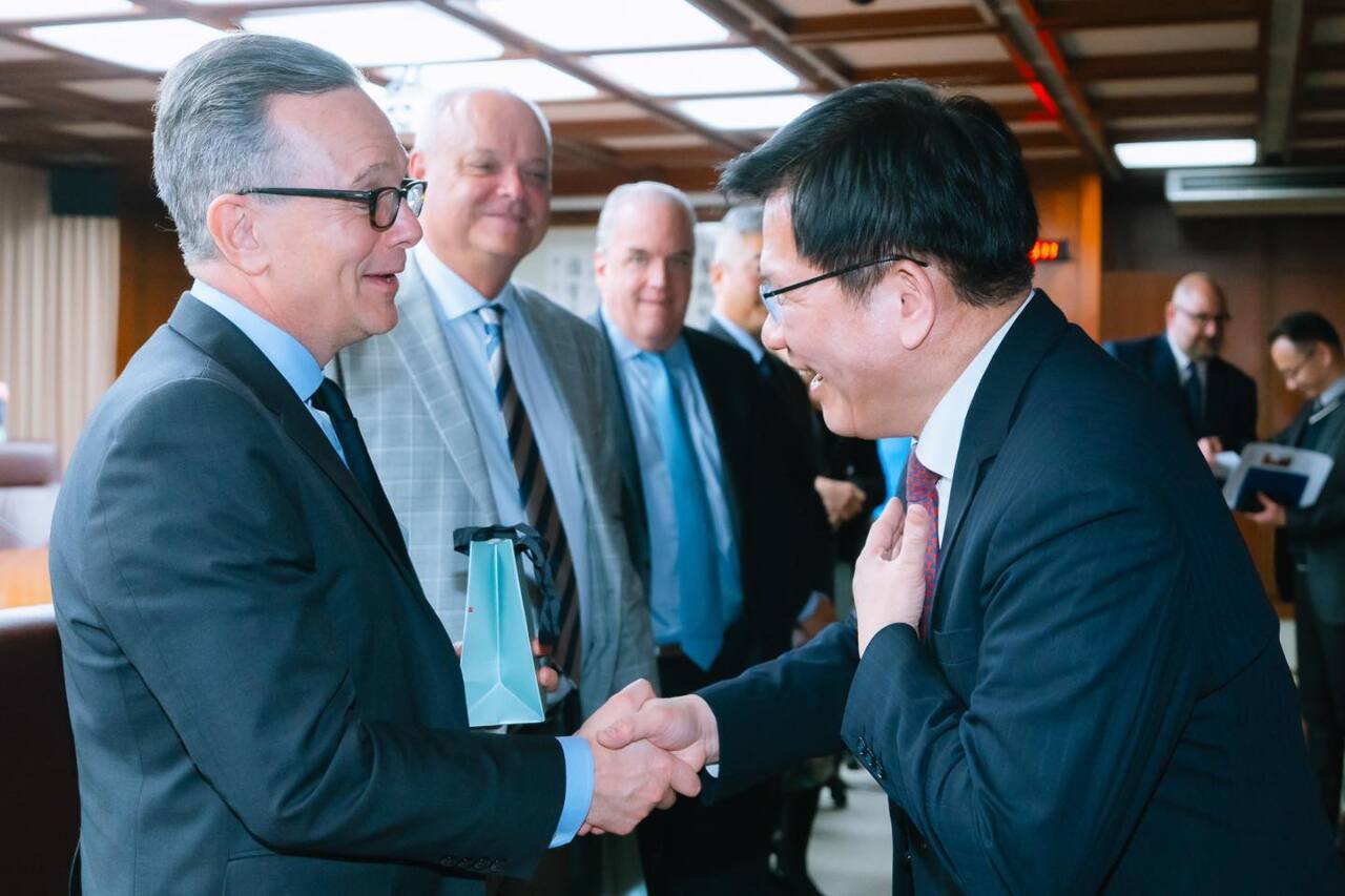 Ministro de Exteriores recibe a delegación del Consejo Comercial EE. UU.-Taiwán y manifestó expectativas sobre resolución de la doble imposición