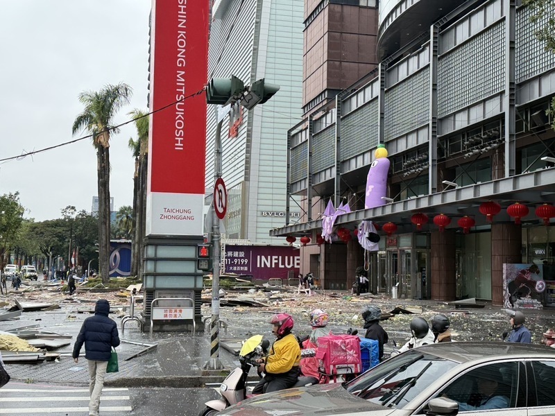 Un muerto, cuatro hospitalizados y siete heridos por una explosión de gas en un centro comercial de Taichung