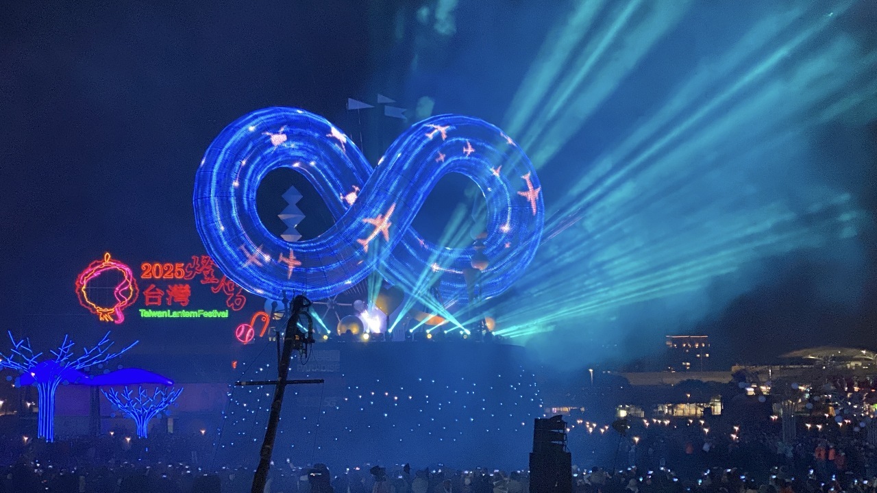 Festival de las Linternas de Taiwán 2025 recibe buenas críticas de los medios internacionales