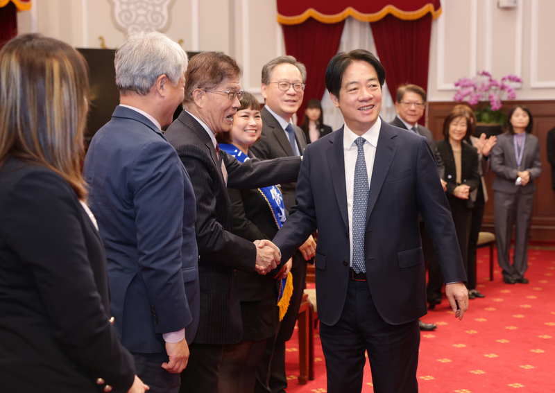 Lai Ching-te anuncia un plan para apoyar a las pymes frente a la competencia de China continental y el sudeste asiático