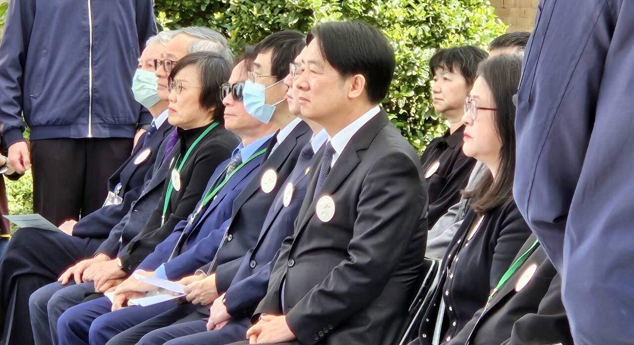 Lai Ching-te acude a su primer día del Incidente del 28 de febrero como presidente prometiendo aclarar el caso de la Familia Lin
