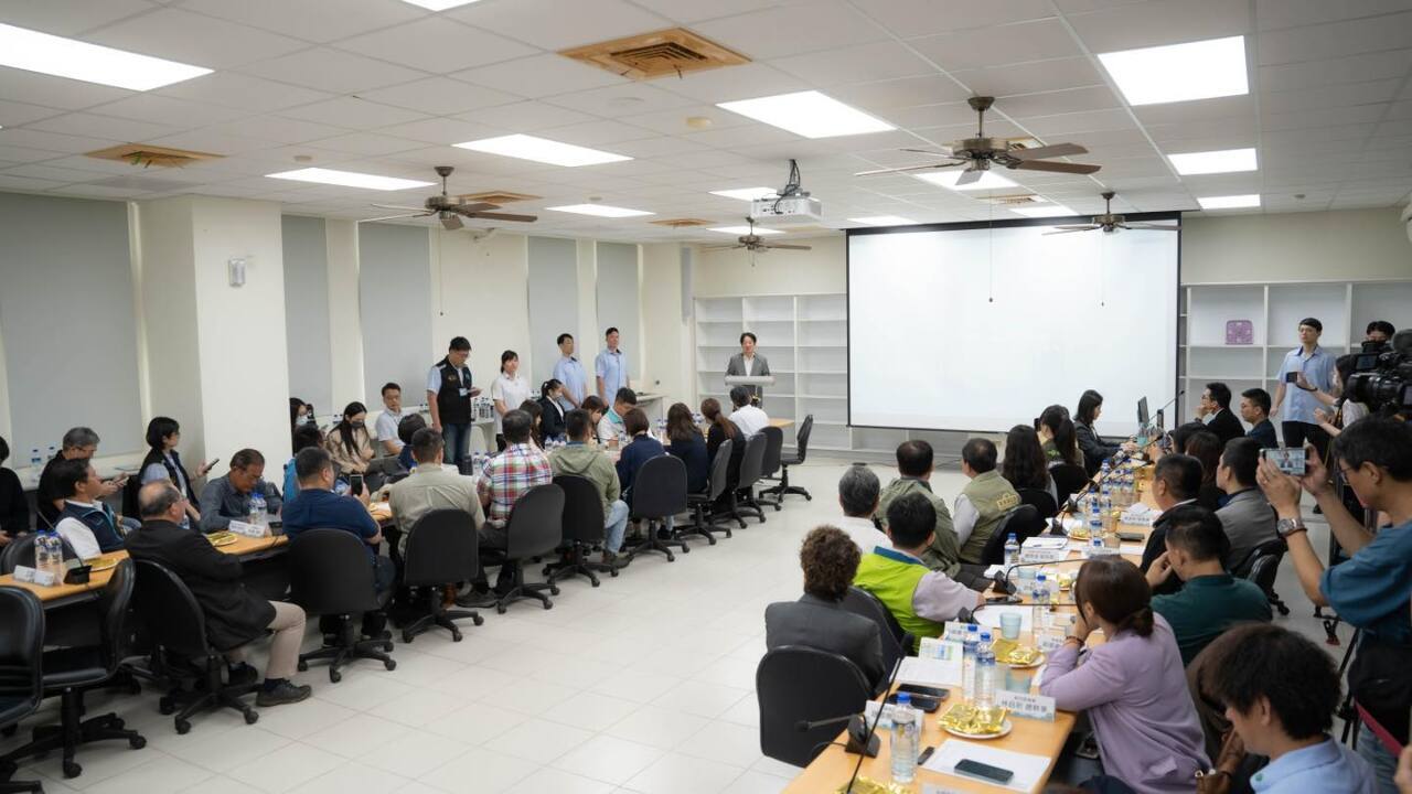 Lai Ching-te visita a asociaciones acuícolas y asegura que no permitirá que los aranceles dañen al sector