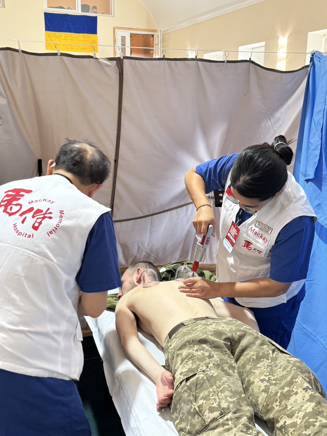 Médicos taiwaneses brindan atención gratuita a 500 personas en Ucrania