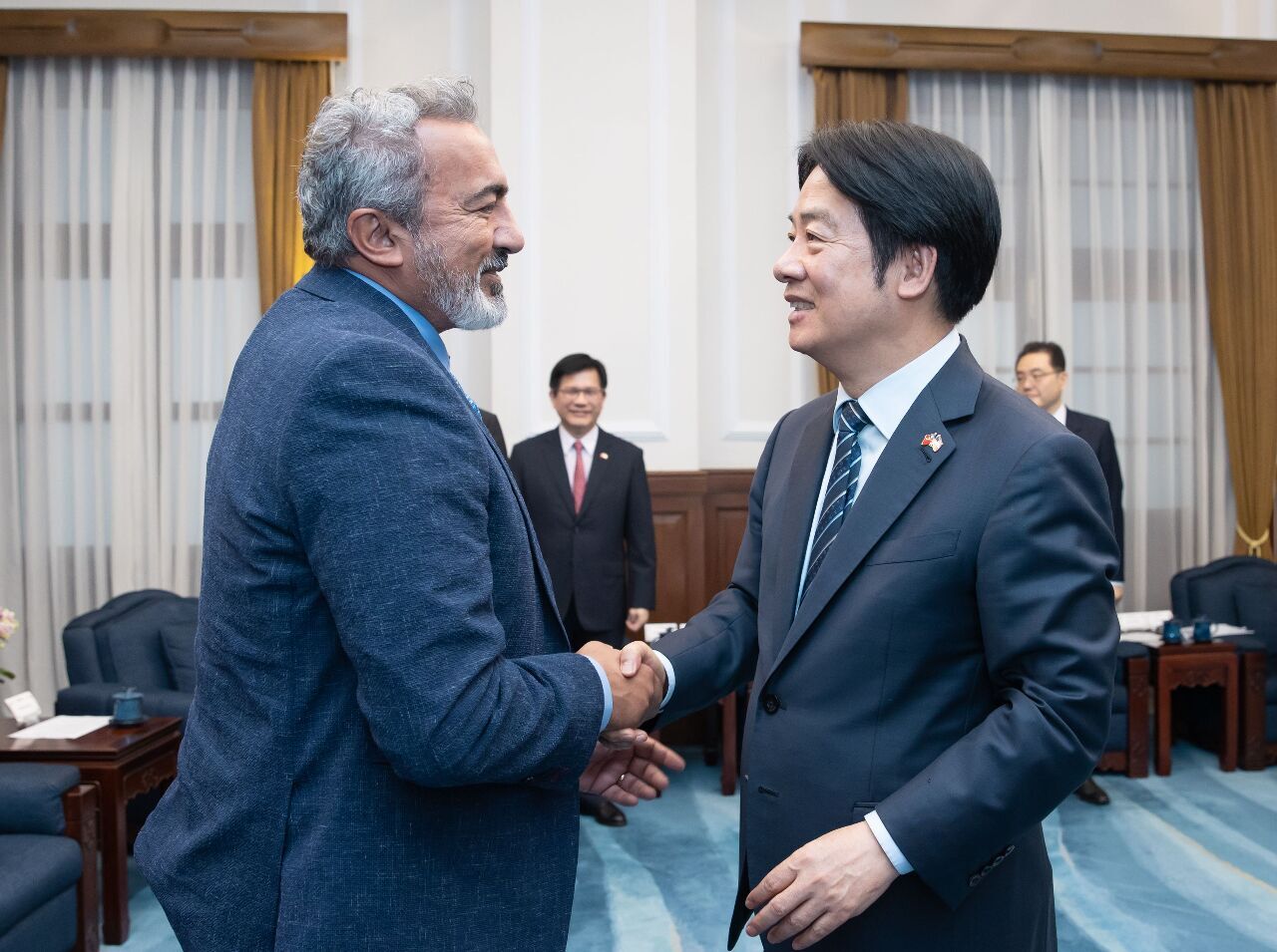 El Gobierno taiwanés reafirma su compromiso con la defensa y la cooperación con EE. UU. durante visita de congresistas demócratas